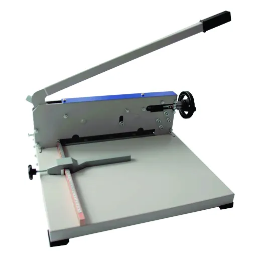 Guilhotina semi industrial 34cm Cassmar para corte de até 180 folhas com alta precisão